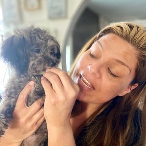 Meet your Posher, Gabriela